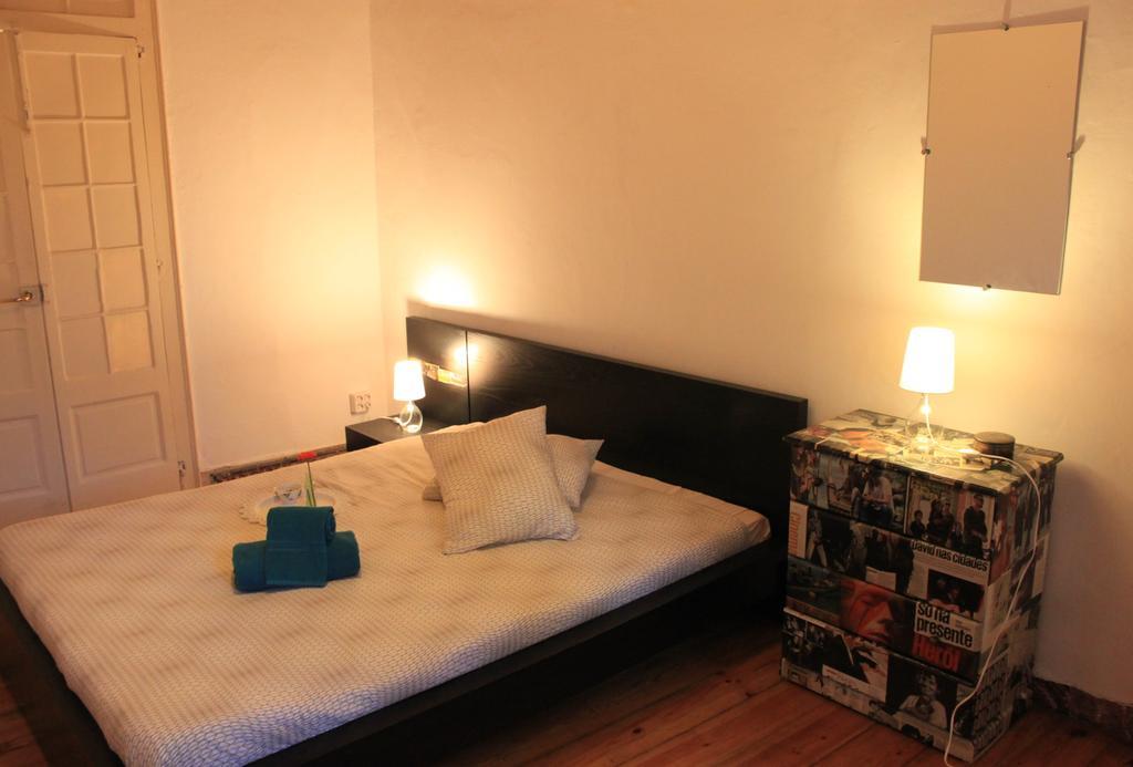 The Blue House - Lively Bairro Alto Apartment Lisbon Bilik gambar